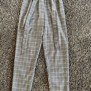 SO Plaid Trousers in Gray and White